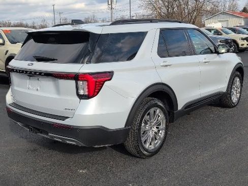 New 2026 Ford Explorer Active image 3