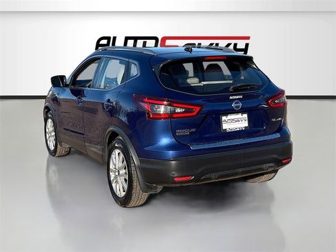 Used 2020 Nissan Rogue Sport SL image 5
