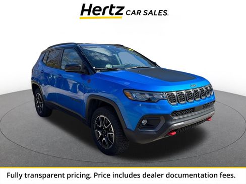 Used 2025 Jeep Compass Trailhawk AWD/4WD image 1