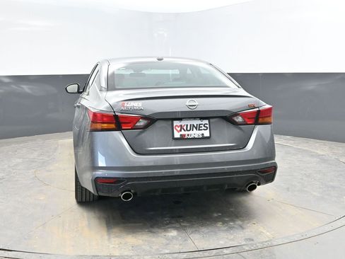 Used 2025 Nissan Altima 2.5 SR FWD image 8