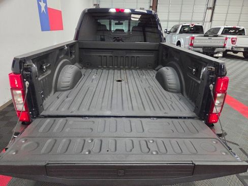Used 2022 Ford F250 Lariat w/ Lariat Ultimate Package AWD/4WD image 31