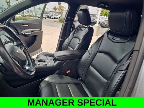 Used 2023 Cadillac XT4 Premium Luxury FWD image 15