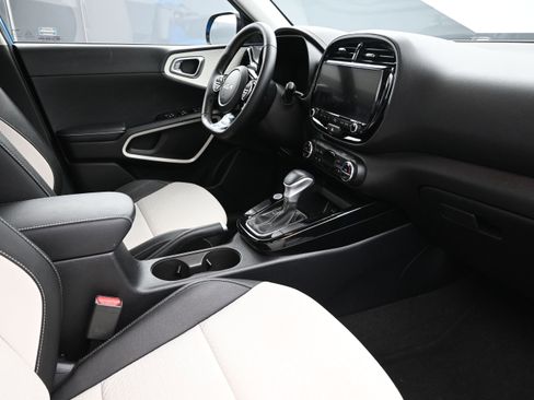 Used 2024 Kia Soul GT-Line FWD image 26