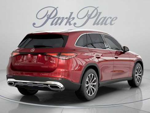 Used 2026 Mercedes-Benz GLC 300 image 18