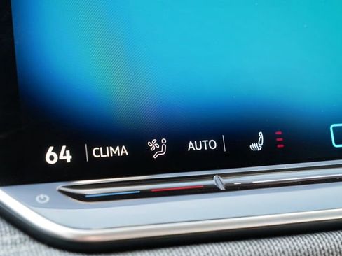 Used 2025 Volkswagen Tiguan S image 33