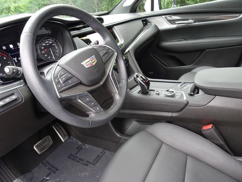 Certified 2023 Cadillac XT5 Sportv w/ Technology Package AWD/4WD image 11