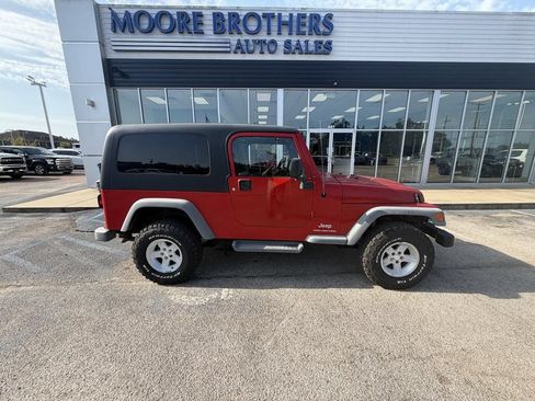 Used 2004 Jeep Wrangler 4WD image 1