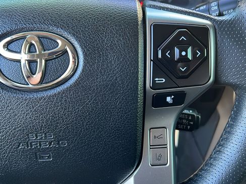 Used 2021 Toyota 4Runner 4WD image 25