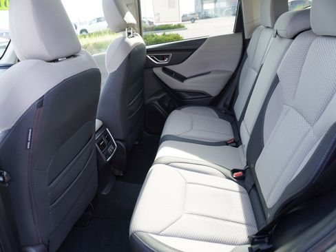 Used 2019 Subaru Forester Premium image 13