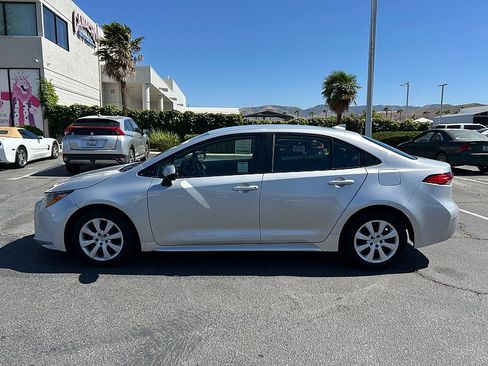 Used 2024 Toyota Corolla LE FWD image 6