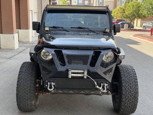Used 2018 Jeep Wrangler Unlimited Sport AWD/4WD image 10