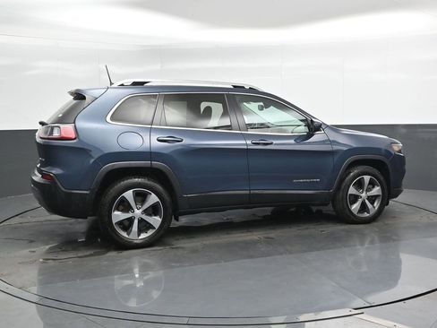 Used 2020 Jeep Cherokee Limited image 3