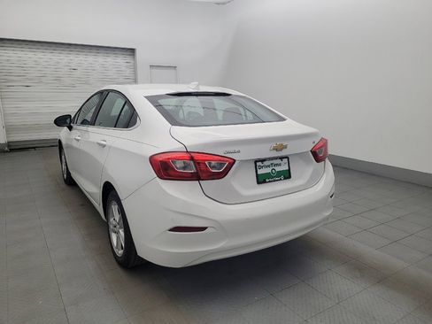 Used 2017 Chevrolet Cruze LT w/ Convenience Package FWD image 5