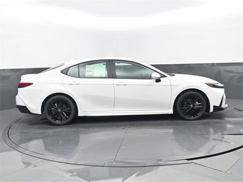 New 2026 Toyota Camry SE image 2