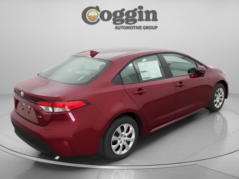 New 2026 Toyota Corolla LE FWD image 18