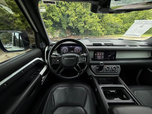 Used 2021 Land Rover Defender 110 X-Dynamic HSE AWD/4WD image 30