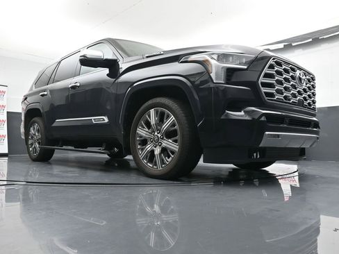 Used 2025 Toyota Sequoia Capstone image 41