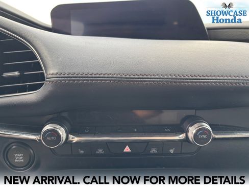 Used 2022 MAZDA MAZDA3 s image 8