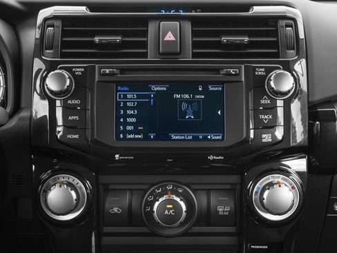 Used 2018 Toyota 4Runner TRD Off-Road AWD/4WD image 10