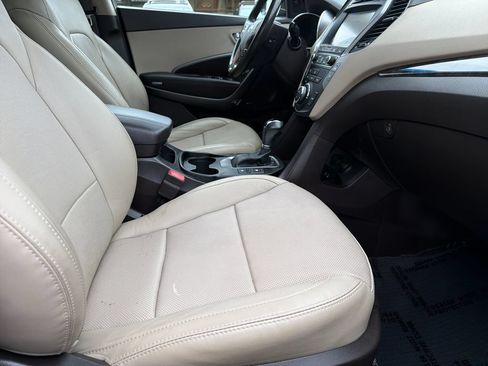 Used 2017 Hyundai Santa Fe Sport w/ 2.4L Tech Package 04 FWD image 37