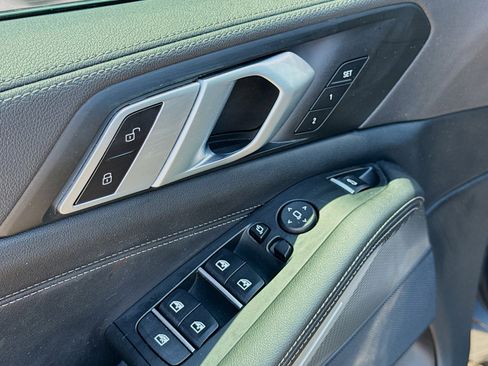 Used 2023 BMW X5 xDrive40i w/ Executive Package image 23