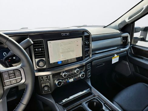 New 2026 Ford F250 Lariat w/ Black Appearance Package AWD/4WD image 19