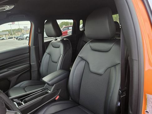 New 2026 Jeep Compass Latitude image 12