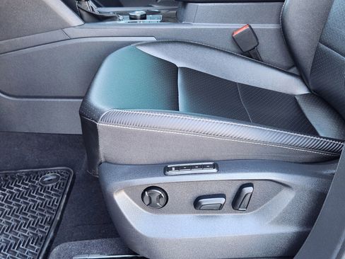 Used 2022 Volkswagen Atlas Cross Sport SEL R-Line image 27