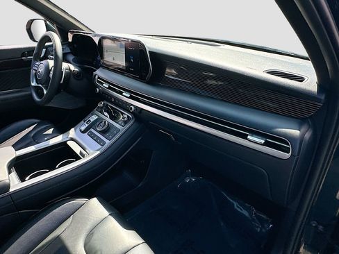 Used 2023 Hyundai Palisade Calligraphy image 32