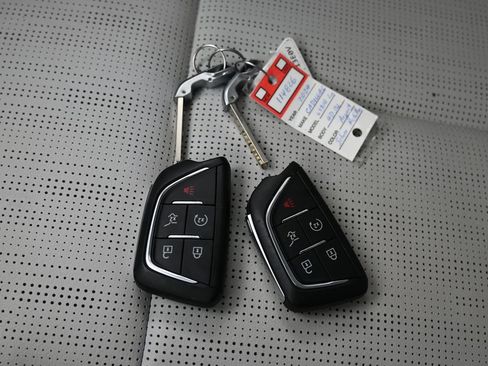 Used 2024 Cadillac Lyriq Luxury AWD/4WD image 34