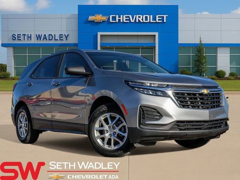 Used 2023 Chevrolet Equinox LS w/ LS Convenience Package image 1