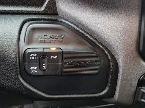 Used 2024 RAM 3500 Big Horn image 17