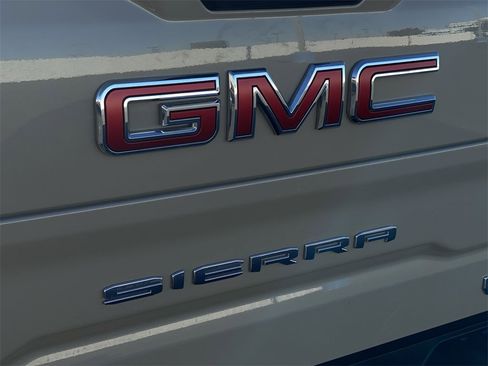 Used 2022 GMC Sierra 1500 Elevation w/ X31 Off-Road Package image 39