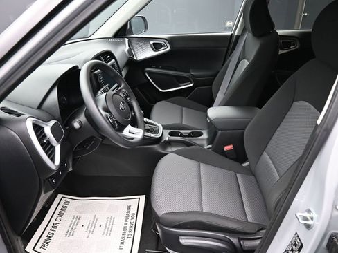 Used 2021 Kia Soul LX image 11