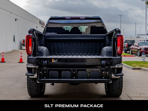 Used 2023 GMC Sierra 1500 SLT w/ SLT Premium Package image 8