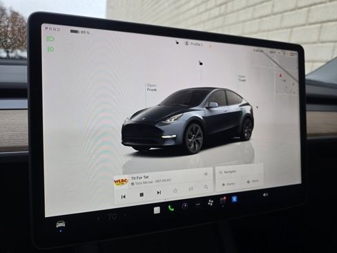 Used 2024 Tesla Model Y Long Range image 44