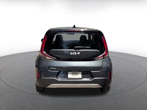 Used 2025 Kia Soul LX w/ LX Technology Package FWD image 12