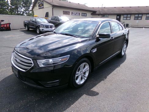 Used 2017 Ford Taurus SEL AWD/4WD image 7