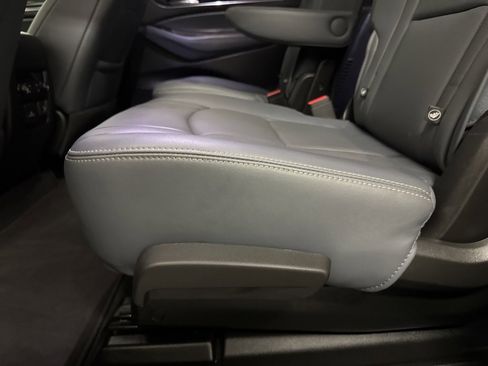 Used 2024 Buick Enclave Premium image 53