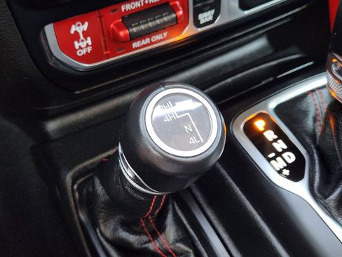 Used 2023 Jeep Gladiator Rubicon w/ Cold Weather Group image 29