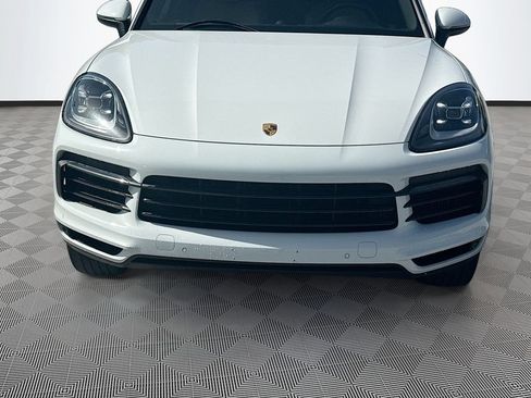 Used 2021 Porsche Cayenne AWD/4WD image 2