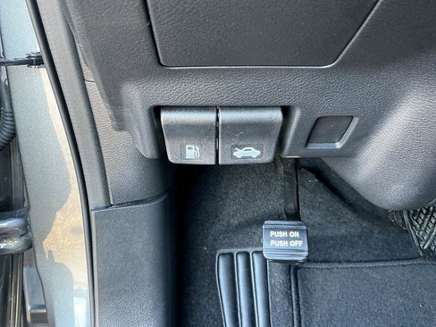 Used 2024 Nissan Murano SL image 14