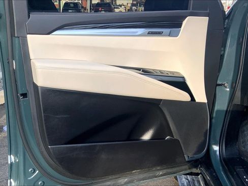 Used 2025 Cadillac Escalade Sport image 25