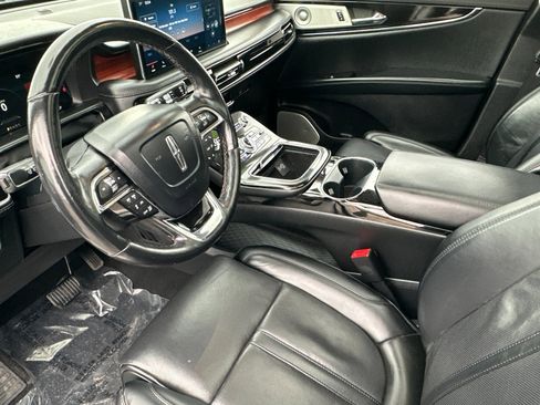 Used 2022 Lincoln Nautilus Reserve w/ Equipment Group 202A image 10