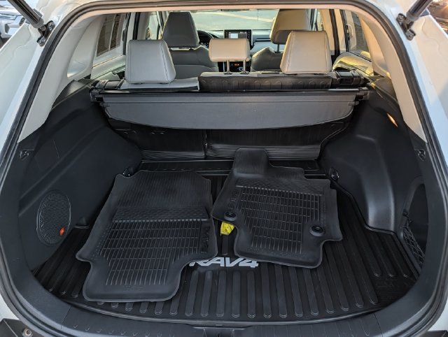 Used 2021 Toyota RAV4 Limited AWD/4WD image 27