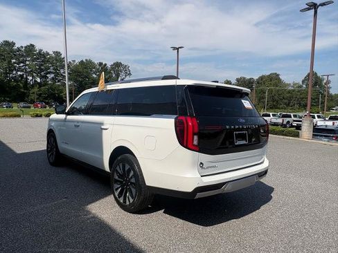 Certified 2025 Ford Expedition Max Platinum w/ Driver's Package AWD/4WD image 5