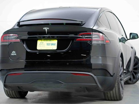 Used 2022 Tesla Model X image 5