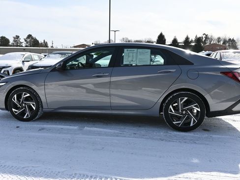 Certified 2025 Hyundai Elantra Sport image 4