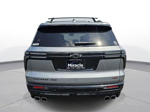 Used 2026 Chevrolet Traverse RS AWD/4WD image 6