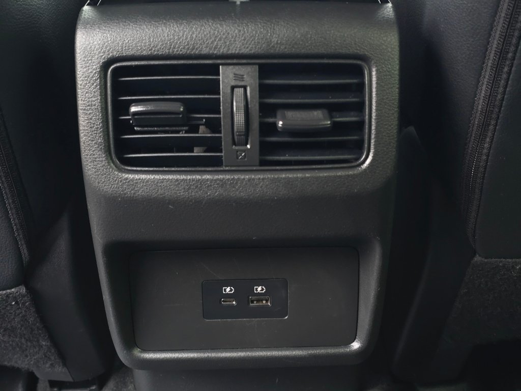 Used 2023 Nissan Rogue SL AWD/4WD image 19